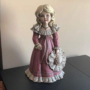 Beautiful Vintage ceramic girl